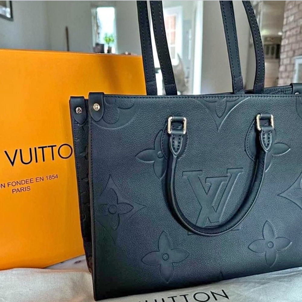 Louis Vuitton On the Go MM